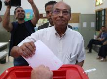 Former Tunisian president and presidential candidate, Moncef Marzouki, casts his vote at a polling station during presidential election in Sousse, Tunisia. PHOTO BY REUTERS/Amine Ben Aziza