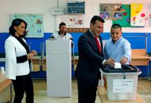 Macedonia's PM Zoran Zaev, his wife Zorica and his son Dushko cast their ballot for the referendum in Macedonia on changing the country's name that would open the way for it to join NATO and the European Union in Strumica, Macedonia, September 30, 2018. PHOTO BY REUTERS/Ognen Teofilovski