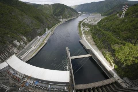 A general view from the dam of the Sayano-Shushenskaya hydroelectric power station on the Yenisei River some 520 km (323 miles) to the south of Russia's Siberian city of Krasnoyarsk, May 27, 2013. PHOTO BY REUTERS/Ilya Naymushin
