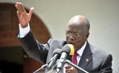 Tanzania's President John Magufuli addresses members of the ruling Chama Cha Mapinduzi Party (CCM) at the party's sub-head office on Lumumba road in Dar es Salaam, October 30, 2015. PHOTO BY REUTERS/Sadi Said