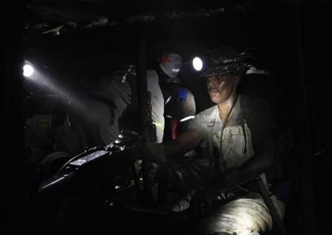 A miner is underground at Lonmin Plc's Karee mine in Marikana, Rustenburg 100 km (62 miles) northwest of Johannesburg, March 5, 2013. PHOTO BY REUTERS/Siphiwe Sibeko