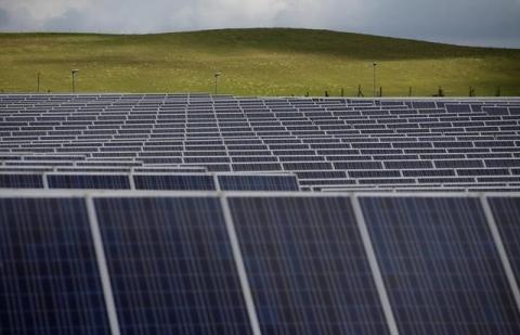 A solar power plant is seen in Canino, central Italy, April 27, 2016. PHOTO BY REUTERS/Max Rossi