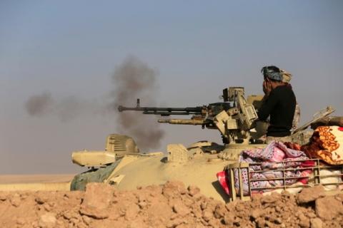 Members of the Iraqi Army fire towards Islamic State militant positions at the south of Mosul, Iraq, December 10, 2016. PHOTO BY REUTERS/Alaa Al-Marjani