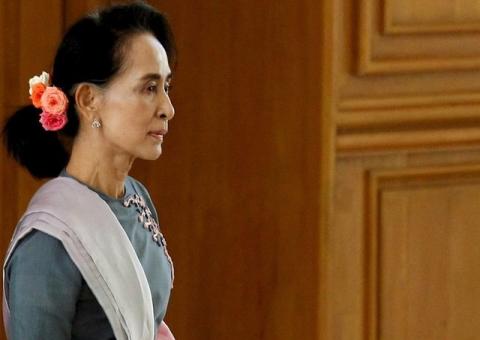 National League for Democracy (NLD) party leader Aung San Suu Kyi arrives for Myanmar's first parliament meeting after the November 8 general elections, at the Lower House of Parliament in Naypyidaw, November 16, 2015. PHOTO BY REUTERS/Soe Zeya Tun