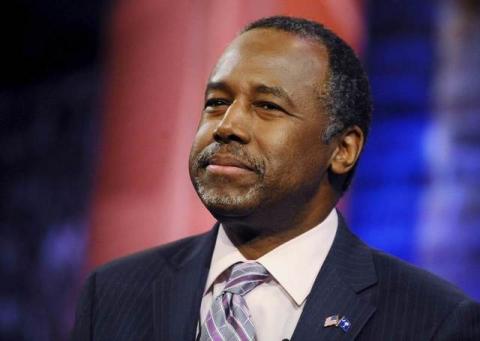 Republican U.S. presidential candidate Ben Carson appears during a commercial break in a campaign town hall hosted by CNN in Greenville, South Carolina, February 17, 2016. PHOTO BY REUTERS/Rainier Ehrhardt
