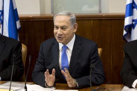 Israel's Prime Minister Benjamin Netanyahu attends the weekly cabinet meeting at his office in Jerusalem, September 20, 2015. PHOTO BY REUTERS/Sebastian Scheiner
