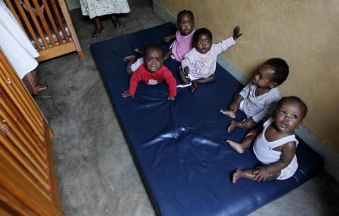 Abandoned children play at the Don Bosco Ngangi community center in Goma, North Kivu region, August 6, 2013. PHOTO BY REUTERS/Thomas Mukoya