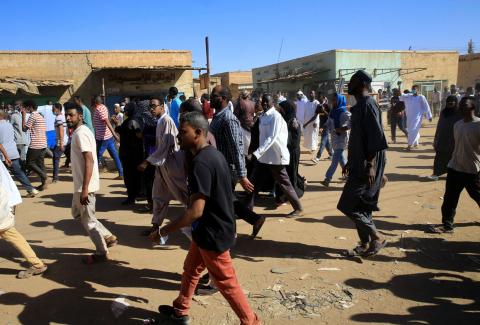 Sudanese demonstrators march along the street during anti-government protests after Friday prayers in Khartoum, Sudan, January 11, 2019. PHOTO BY REUTERS/Mohamed Nureldin Abdallah