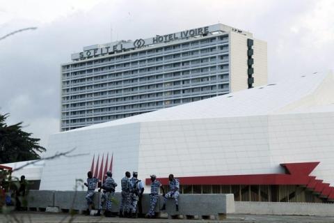 Ivorian security forces gather as they guard the Sofitel Abidjan Hotel Ivoire in Abidjan, January 20, 2016. PHOTO BY REUTERS/Luc Gnago