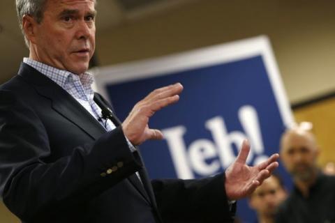 U.S. Republican presidential candidate Jeb Bush holds a town hall meeting with employees at FN America gun manufacturers in Columbia, South Carolina, February 16, 2016. PHOTO BY  REUTERS/Jonathan Ernst
