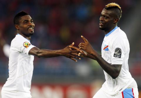 Democratic Republic of Congo's Jermey Bokila (R) celebrates his goal during their quarter-final soccer match of the 2015 African Cup of Nations against Congo in Bata, January 31, 2015. PHOTO BY REUTERS/Amr Abdallah Dalsh