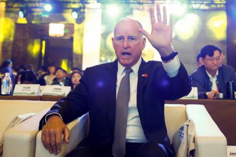California Governor Jerry Brown attends International Forum on Electric Vehicle Pilot Cities and Industrial Development in Beijing, China, June 6, 2017. PHOTO BY REUTERS/Thomas Peter