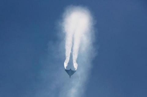 An Indian Air Force (IAF) light combat aircraft "Tejas" performs during the Indian Air Force Day celebrations at the Hindon Air Force Station on the outskirts of New Delhi, India, October 8, 2016. PHOTO BY REUTERS/Adnan Abidi