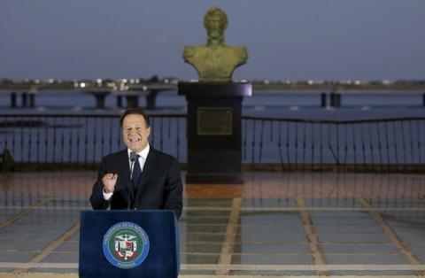 Panama president Juan Carlos Varela delivers a speech to the nation after a meeting with various ambassadors to Panama at the Foreign Affairs building in Panama City, April 6, 2016. PHOTO BY REUTERS/Carlos Jasso
