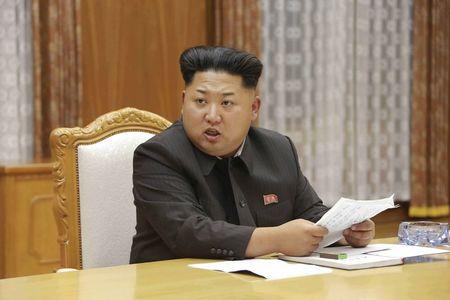 North Korean leader Kim Jong Un speaks at an emergency meeting of the Workers' Party of Korea (WPK) Central Military Commission, in this undated photo released by North Korea's Korean Central News Agency (KCNA) in Pyongyang, August 21, 2015. PHOTO BY REUTERS/KCNA