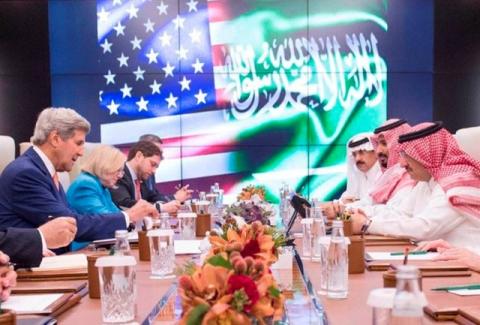Saudi Crown Prince and Interior Minister Mohammed bin Nayef (R) and Saudi Deputy Crown Prince Mohammed bin Salman (2nd R) meet U.S. Secretary of State John Kerry (L) in Jeddah, Saudi Arabia, August 24, 2016. PHOTO BY REUTERS/Saudi Press Agency