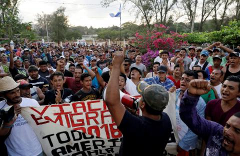 Central American migrants take part in a march along a street in the city as they take a pause from traveling in their caravan, during their journey to the U.S., in Matias Romero, Mexico, April 3, 2018. PHOTO BY REUTERS/Henry Romero