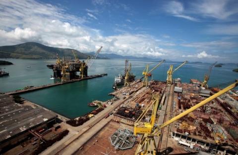 An aerial view of the final stage of the construction of the new P-56 semi-submersible production platform for the oil company Petrobas at the Brasfels shipyard in Angra dos Reis, about 115 miles (185 km) west of Rio de Janeiro February 24, 2011. REUTERS/Sergio Moraes