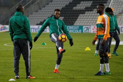 Ivory Coast's players attend a training session. PHOTO BY REUTERS/Pascal Rossignol
