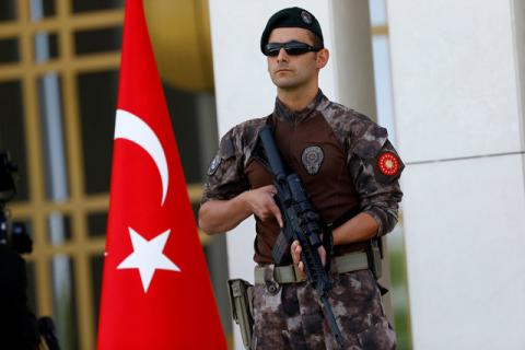 A Turkish special forces police officer guards the entrance of the Presidential Palace in Ankara, Turkey, August 5, 2016. PHOTO BY REUTERS/Umit Bektas