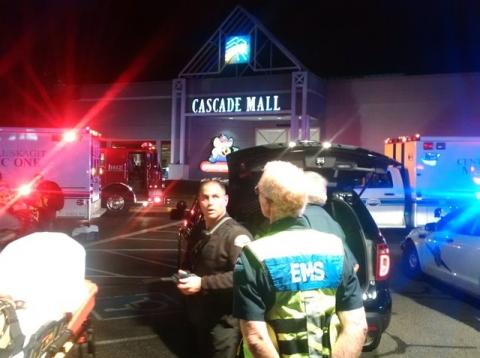 Medics wait to gain access to the Cascade Mall after four people were shot dead in Burlington, Washington, U.S., September 24, 2016. PHOTO BY REUTERS/Sgt Mark Francis/Washington State Patrol