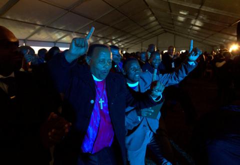 Church leaders sing during a prayer service held in Durban, South Africa, May 14, 2017. PHOTO BY REUTERS/Rogan Ward