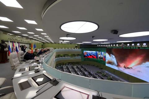 Russia's President Vladimir Putin (5th L) visits the National Defence Control Centre (NDCC) to oversee the test of a new Russian hypersonic missile system called Avangard, which can carry nuclear and conventional warheads, in Moscow, Russia, December 26, 2018. PHOTO BY REUTERS/Sputnik/Mikhail Klimentyev/Kremlin
