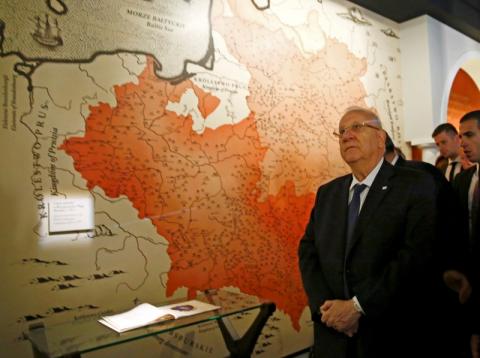 Israel's President Reuven Rivlin visits newly built Museum of the History of Polish Jews in Warsaw, October 28, 2014. PHOTO BY REUTERS/Kacper Pempel