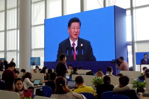 Reporters at media centre of Boao Forum for Asia watch Chinese President Xi Jinping delivering his speech at the annual forum, in Boao, in the southern Chinese province of Hainan, China, April 10, 2018. PHOTO BY REUTERS/Joseph Campbell