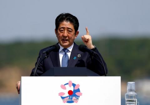 Japanese Prime Minister Shinzo Abe speaks at a news conference during the G7 Ise-Shima Summit in Shima, Japan, May 27, 2016. PHOTO BY REUTERS/Issei Kato