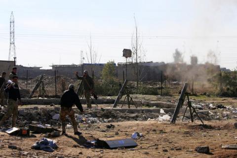 Iraqi rapid response forces fire mortar shells towards Islamic State positions in Wahda district of eastern Mosul, Iraq, January 6, 2017. PHOTO BY REUTERS/Alaa Al-Marjani