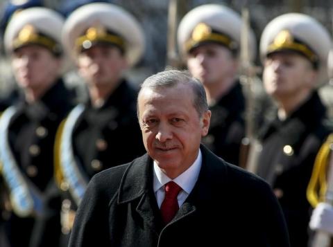 Turkey's President Tayyip Erdogan takes part in a welcoming ceremony in Kiev, March 20, 2015. PHOTO BY REUTERS/Gleb Garanich
