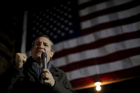 Ted Cruz speaks during a campaign stop at one of former U.S. Senator Scott Brown's "No BS Backyard BBQ" events in Rye, New Hampshire, January 19, 2016. PHOTO BY REUTERS/Brian Snyder