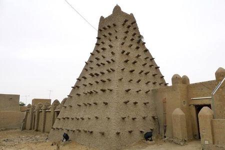 A traditional mud structure stands in the Malian city of Timbuktu, May 15, 2012. PHOTO BY REUTERS/Adama Diarra