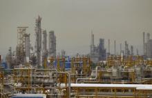 The Phase 4 and Phase 5 gas refineries are seen in Assalouyeh, 1,000 km (621 miles) south of Tehran, January 27, 2011. PHOTO BY REUTERS/Caren Firouz