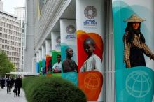 World Bank headquarters building signs decorate during the IMF/World Bank spring meetings in Washington, U.S., April 21, 2017. PHOTO BY REUTERS/Yuri Gripas