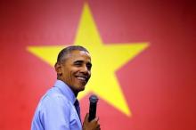 U.S. President Barack Obama smiles as he attends a town hall meeting with members of the Young Southeast Asian Leaders Initiative (YSEALI) at the GEM Center in Ho Chi Minh City, Vietnam, May 25, 2016. PHOTO BY REUTERS/Carlos Barria