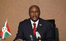 Burundi's first deputy president Prosper Bazombanza addresses a meeting with diplomats following clashes in the capital Bujumbura, April 28, 2015. PHOTO BY REUTERS/Thomas Mukoya