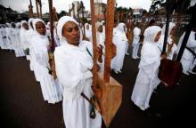 A church choir member plays the harp during the Meskel Festival to commemorate the discovery of the true cross on which Jesus Christ was crucified on at the Meskel Square in Ethiopia's capital Addis Ababa, September 26, 2016. PHOTO BY REUTERS/Tiksa Negeri