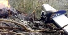 Wreckage in flames after a plane crashed in the mountainous area of Punta Islita, in the province of Guanacaste, in Costa Rica in this still image taken from social media video, December 31, 2017. PHOTO BY REUTERS/Ministerio de Seguridad Publica de Costa Rica