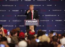 Republican presidential candidate Donald Trump speaks to supporters at the Westin Hilton Head Island Resort and Spa in Hilton Head Island, South Carolina, December 30, 2015. PHOTO BY REUTERS/Randall Hill 