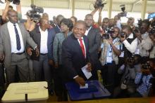 Frelimo presidential candidate Filipe Nyusi casts his ballot in the general election at a secondary school in Maputo, October 15, 2014. PHOTO BY REUTERS/Grant Lee Neuenburg
