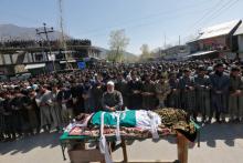 People offer funeral prayers for Umar Farooq, a civilian who was killed on Sunday during a protest against by-polls, in Barsoo village in Ganderbal district in Kashmir, April 10, 2017. PHOTO BY REUTERS/Danish Ismail