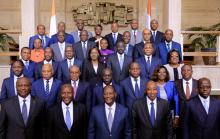 Ivory Coast's President Alassane Ouattara poses for a picture with his newly formed government, including vice-president Daniel Kablan Duncan and Prime Minister Amadou Gon Coulibaly, at the presidential palace in Abidjan, Ivory Coast, January 11, 2017. PHOTO BY REUTERS/Thierry Gouegnon