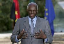 Angola's President Jose Eduardo dos Santos talks to journalists. PHOTO BY REUTERS/Hugo Correia