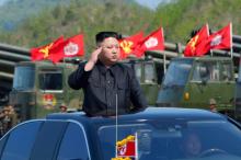 North Korea's leader Kim Jong Un watches a military drill marking the 85th anniversary of the establishment of the Korean People's Army (KPA) in this handout photo by North Korea's Korean Central News Agency (KCNA) made available on April 26, 2017. PHOTO BY REUTERS/KCNA