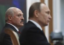 Belarusian President Alexander Lukashenko and his Russian counterpart Vladimir Putin attend a session of the Supreme State Council of Russia-Belarus Union State in Minsk, Belarus, February 25, 2016. PHOTO BY REUTERS/Ekaterina Shtukina
