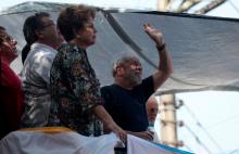 Former Brazilian President Luiz Inacio Lula da Silva waves as he attends a mass for his late wife at the metallurgic trade union in Sao Bernardo do Campo, Brazil, April 7, 2018. PHOTO BY REUTERS/Leonardo Benassatto