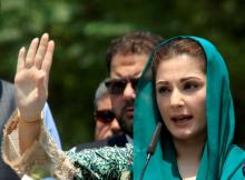 Maryam Nawaz, the daughter of Pakistan's Prime Minister Nawaz Sharif gestures as she speaks to media after appearing before a Joint Investigation Team (JIT) who is investigating Sharif family's wealth in Islamabad, Pakistan, July 5, 2017. PHOTO BY REUTERS/Faisal Mahmood
