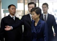 Ousted South Korean President Park Geun-hye arrives for questioning on her arrest warrant at the Seoul Central District Court in Seoul, South Korea, Thursday, March 30, 2017. PHOTO BY REUTERS/Ahn Young-Joon